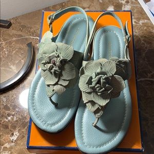 Great condition sandals